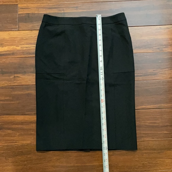 BUNDLE OF (5) SKIRTS - Picture 5 of 16